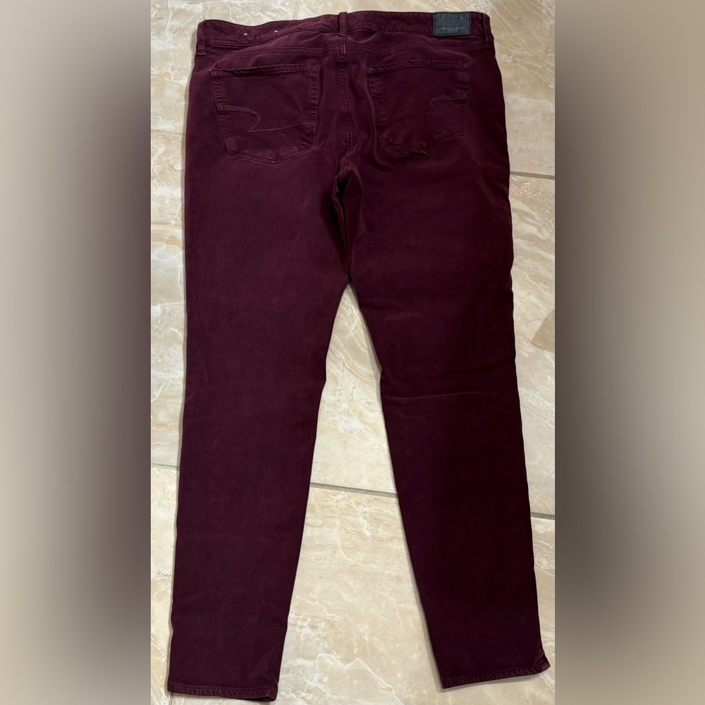 Red jeans - Picture 2 of 4